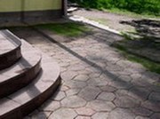 Тротуарная плитка, облицовочный камень, ступени, заборы и заборные столбики
